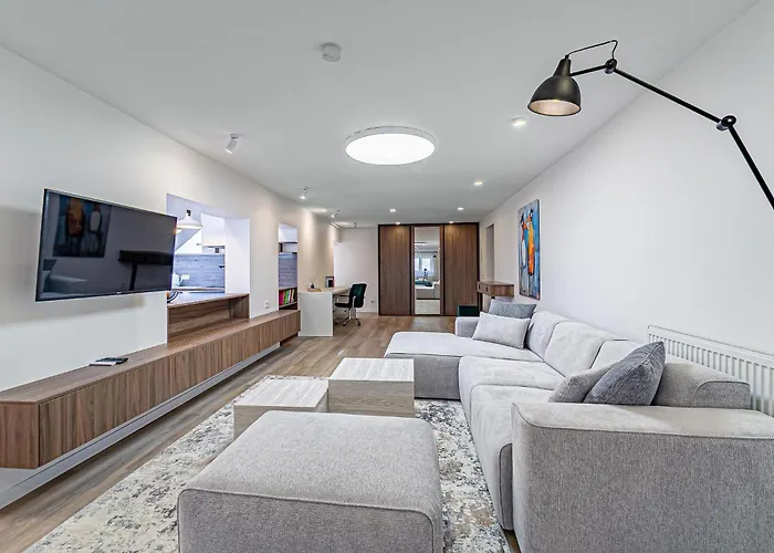 Symphony With Free Parking Daire Kaunas