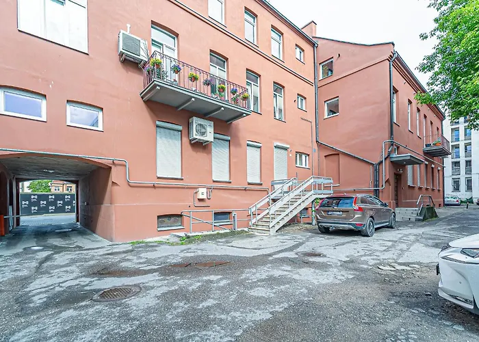 Symphony With Free Parking Daire