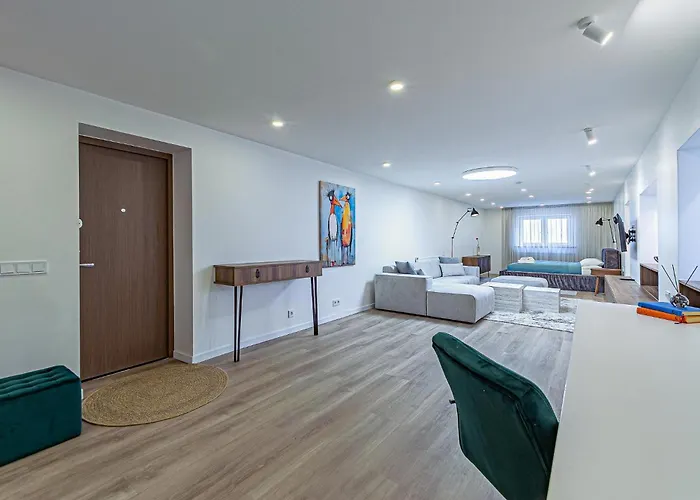 Symphony With Free Parking Daire Kaunas